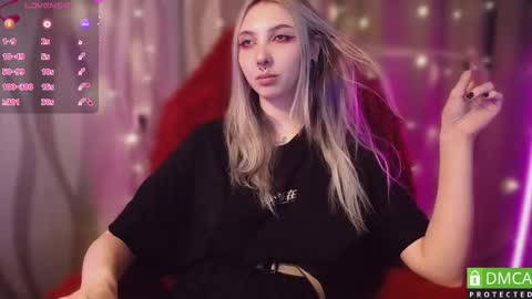 Snapshot of justmeowgirl chatting on February 11, 7:02 am justmeowgirl online show from February 11, 7:02 am