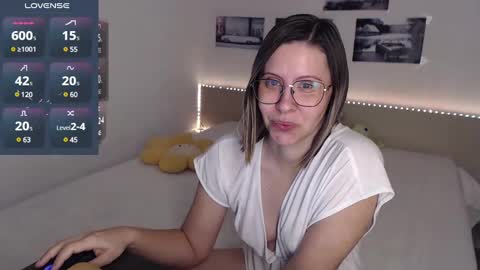 Julie online show from December 4, 5:16 am