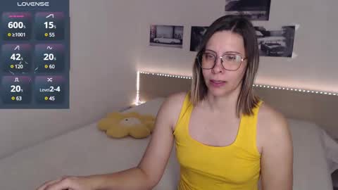 Julie online show from December 13, 5:05 am