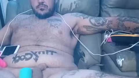 jvilla521 online show from October 28, 9:57 am