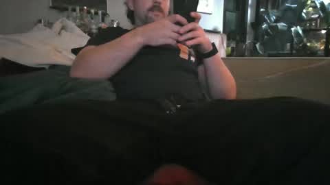 Snapshot of k00fler_08 chatting on December 17, 4:12 am koof online show from December 17, 4:12 am