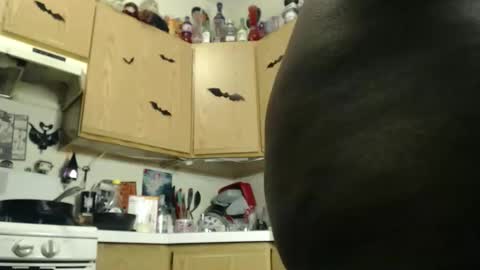 Aki Kim online show from March 27, 3:01 pm