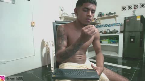 k_florez online show from April 8, 4:34 am