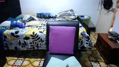 Karla online show from April 15, 5:42 pm