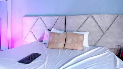 Katy online show from February 15, 1:09 pm