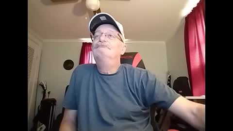 Snapshot of kabriggs136 chatting on February 22, 9:04 pm kabriggs136 online show from February 22, 9:04 pm