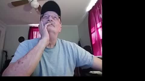 Snapshot of kabriggs136 chatting on October 2, 7:43 pm kabriggs136 online show from October 2, 7:43 pm