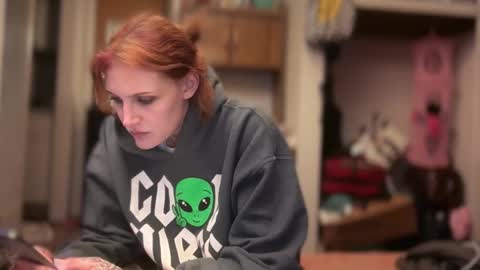 Snapshot of kaceelynn chatting on November 12, 2:23 am Kac online show from November 12, 2:23 am