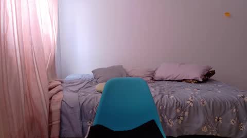 Snapshot of kad_kad chatting on October 2, 3:52 pm Kanela online show from October 2, 3:52 pm