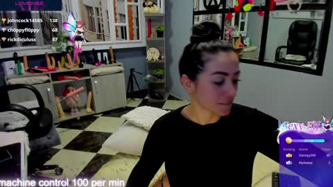 Snapshot of kagomme_h chatting on December 28, 11:41 am Antonella online show from December 28, 11:41 am