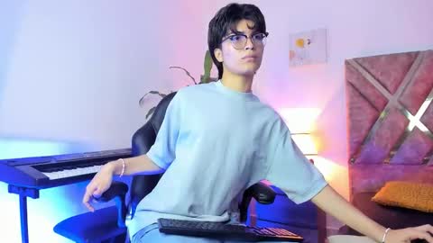 Kai online show from March 28, 6:18 pm