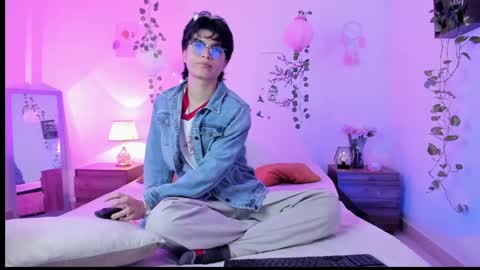 Kai online show from March 31, 7:03 pm