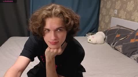 Snapshot of kai_sushi chatting on March 5, 9:11 pm Kai online show from March 5, 9:11 pm