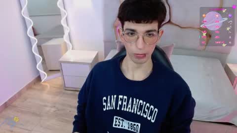 kai_tay1 online show from April 11, 11:47 am