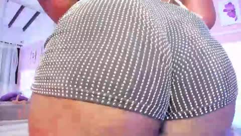 Snapshot of kaiavalentinee chatting on March 1, 8:23 am Kai online show from March 1, 8:23 am