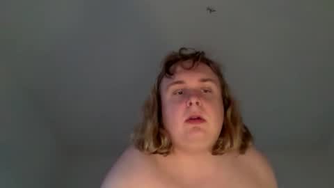 Chloe online show from April 22, 6:53 pm