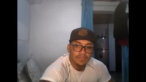 Snapshot of kail_1111 chatting on November 28, 5:10 am kail_1111 online show from November 28, 5:10 am