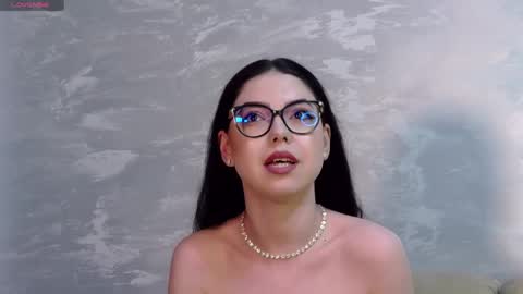 Kaila Lewis online show from June 5, 5:40 pm