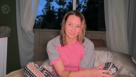 Kailee Smile online show from March 31, 4:46 am