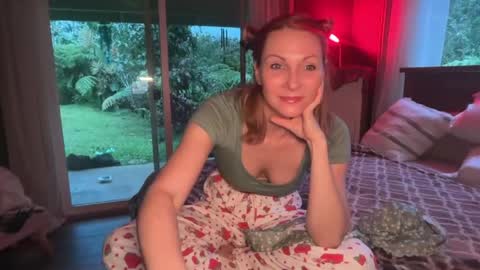Snapshot of kaileeshy chatting on May 20, 4:40 am Kailee Smile online show from May 20, 4:40 am
