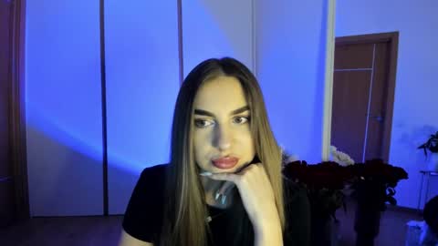 Snapshot of kaily777 chatting on November 19, 1:44 pm kaily777 online show from November 19, 1:44 pm