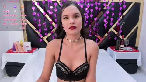 Snapshot of kaily_sweet1 chatting on February 15, 12:01 pm kelly online show from February 15, 12:01 pm