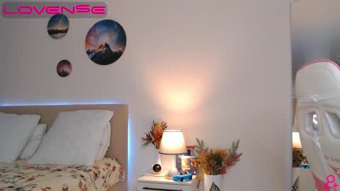 Snapshot of kailyginger chatting on January 22, 8:07 am My name is Mia Pleasures to see you Lets have good time together online show from January 22, 8:07 am