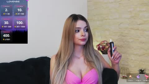 Snapshot of kailyn_moen01 chatting on December 11, 11:00 pm Kailyn online show from December 11, 11:00 pm