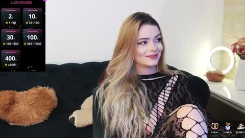 Snapshot of kailyn_moen01 chatting on December 19, 6:45 pm Kailyn online show from December 19, 6:45 pm