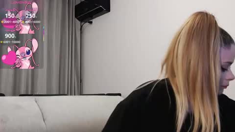 Snapshot of kailyn_moen01 chatting on March 2, 11:53 pm Kailyn online show from March 2, 11:53 pm