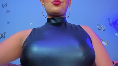 kaira_mosse_ online show from April 19, 6:10 pm