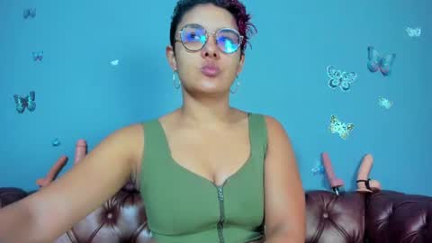 kaira_mosse_ online show from July 12, 11:45 am