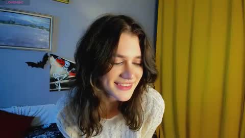 Snapshot of kairlune chatting on October 31, 10:11 pm Eshley online show from October 31, 10:11 pm