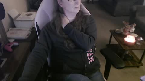 Snapshot of kait331 chatting on October 9, 1:47 am Camprincess331 online show from October 9, 1:47 am