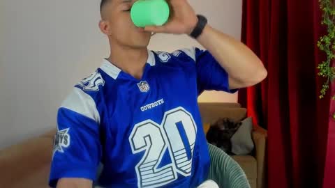 kale thomson online show from October 1, 12:05 am