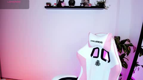 Kali Ka Please help me with your thumbs up its important   dont forget my birthday on October 26 online show from October 9, 6:17 pm