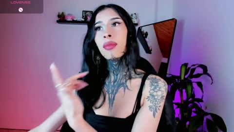 Snapshot of kali_ka chatting on June 7, 8:56 pm Kali Ka Please help me with your thumbs up its important dont forget my birthday on October 26 online show from June 7, 8:56 pm