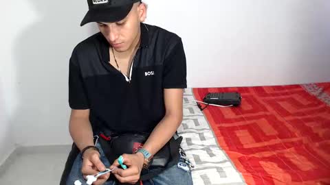 kalifah_ online show from March 14, 12:21 pm