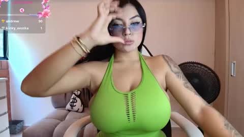 Zoe online show from November 22, 3:00 pm