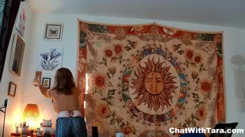 Tara Smith online show from December 6, 10:52 pm