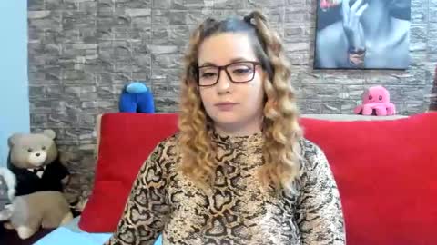 kalindahot online show from February 18, 7:10 pm