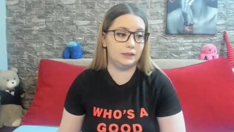 kalindahot online show from April 2, 6:05 pm