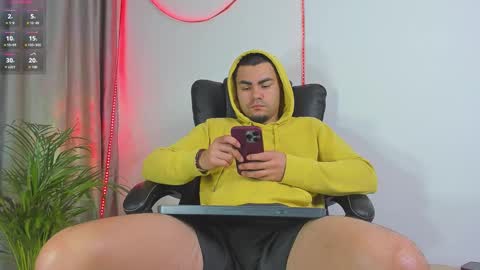 K A L I online show from October 21, 8:15 am