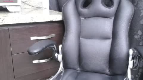 Alisha online show from January 24, 10:00 am