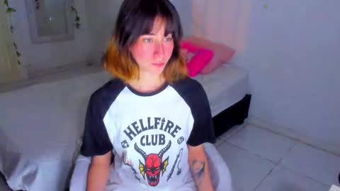 Snapshot of kalyna__bacon1 chatting on September 17, 7:32 am kalynita online show from September 17, 7:32 am