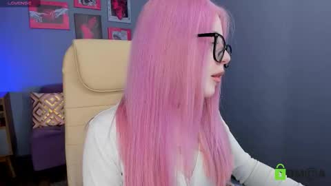 Camilla online show from March 7, 12:24 pm