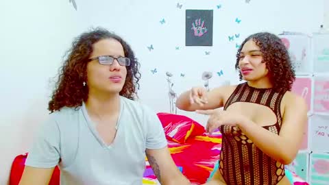 Snapshot of kami_chigiri chatting on January 12, 12:07 am Dante and Carolina independient model online show from January 12, 12:07 am