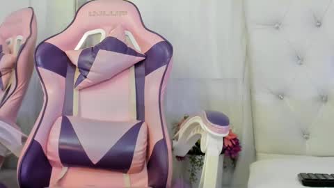    online show from February 19, 12:00 pm