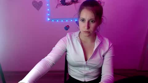kamilla_love_ online show from September 22, 12:40 pm