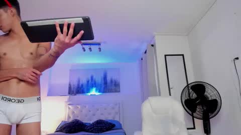 Kami online show from December 15, 7:07 pm